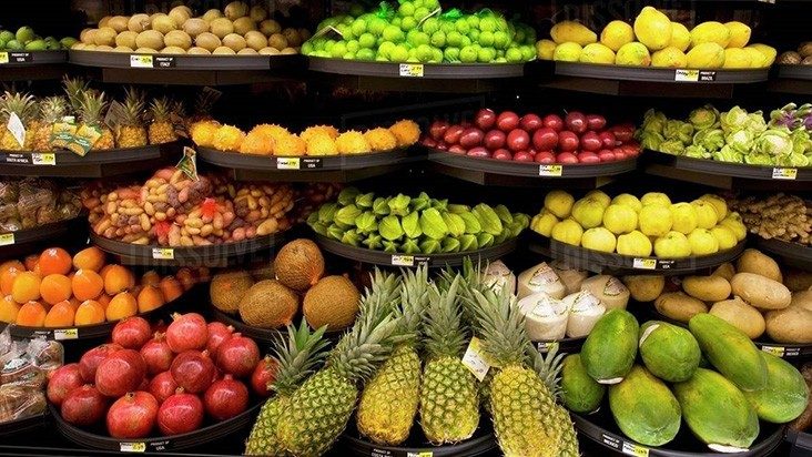 Picture of fruit in the grocery store
