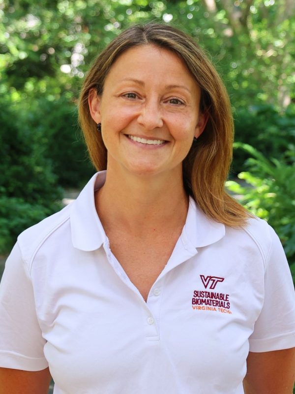 Headshot of Jennifer Russell